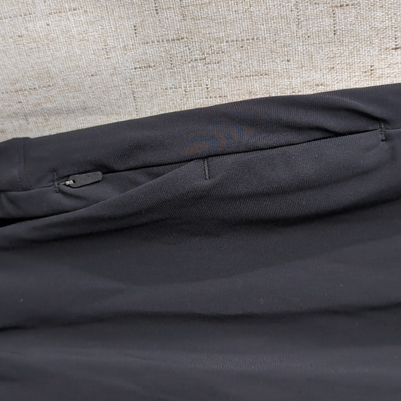 Vuori Women's Mile Ankle Pant Black Size Medium - Picture 3 of 12